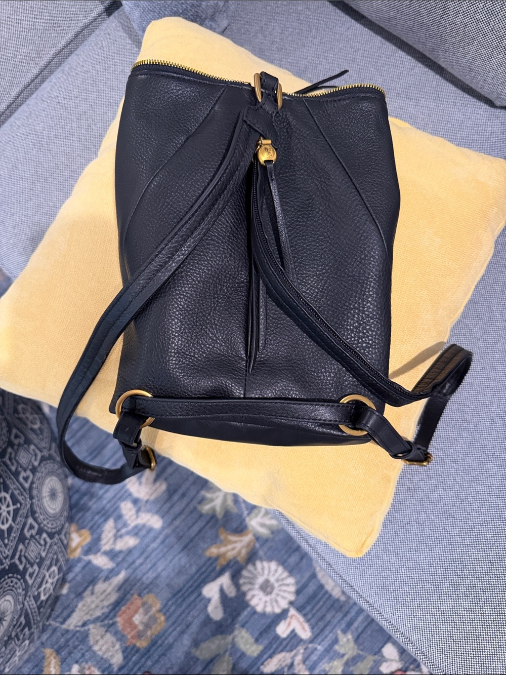 HOBO Sway backpack/slinbBlack Leather Drawstring Backpack - Classic Everyday Bag